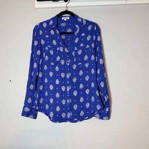 Express Portofino Button Up Blouse Size Small Blue White Pattern Paisley Deep V